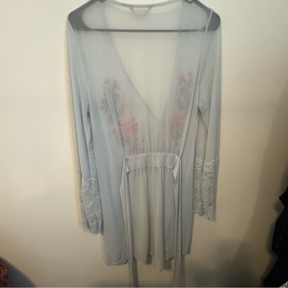 La Vie En Rose Blue Floral Embroidered Robe - Picture 6 of 6